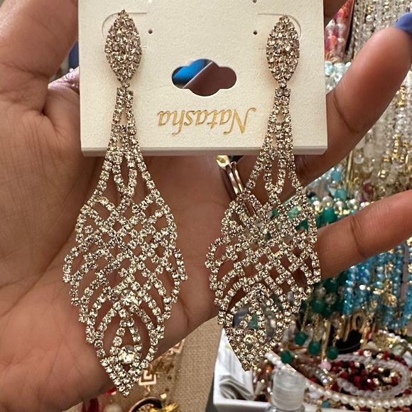 NIRVANA Sparkling Silver Earrings - Picture 1 of 8